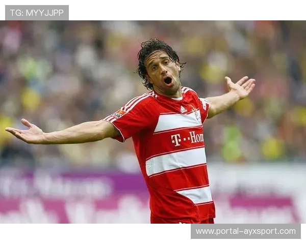 PSV前锋卢克·德容以29球荣膺荷甲最佳射手。，卢克和露茜_德州游侠